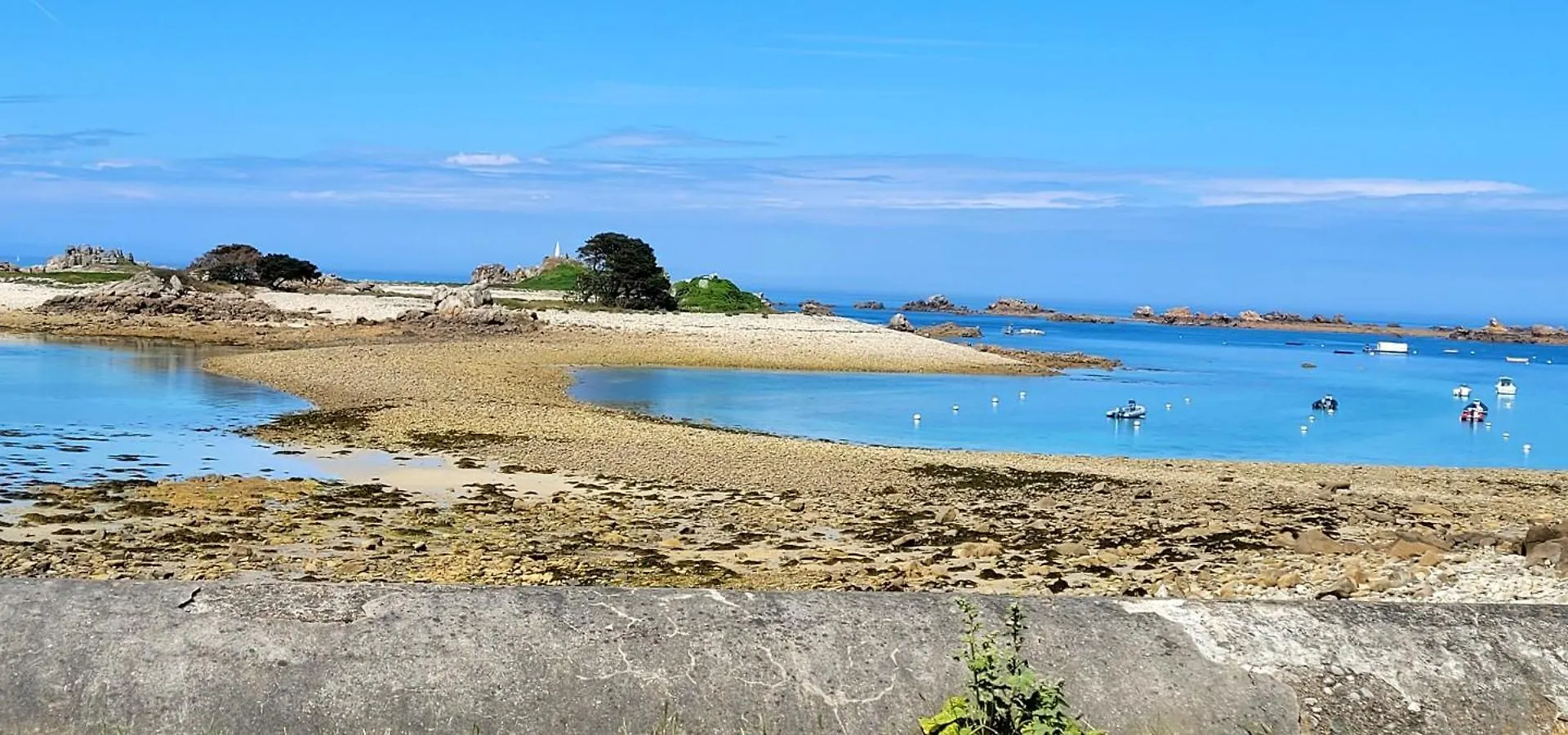 Maison A 400M De La Plage, Pour 6 Personnes Penvenan
